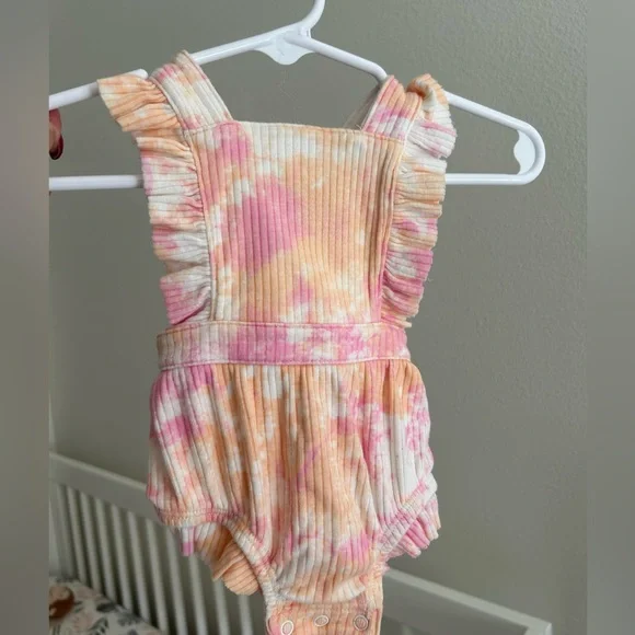 Newborn Rompers - Picture 6 of 7